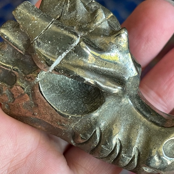 Wow! Carved pyrite gemstone dragon heads - Picture 3 of 7